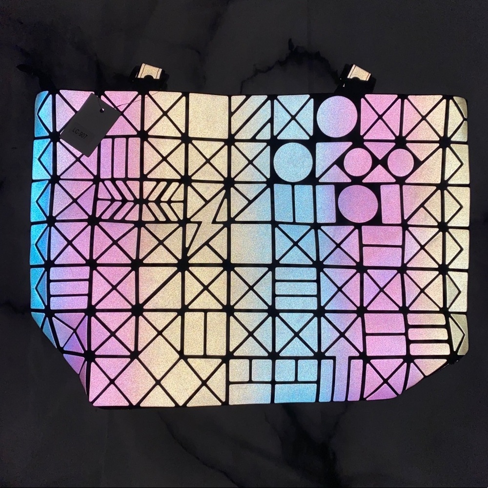 🆕 Geo Medium Tote